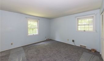 2070 White Pond Dr, Akron, OH 44313