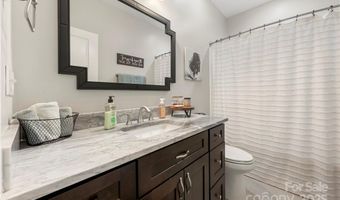 2717 Arnold Dr, Charlotte, NC 28205