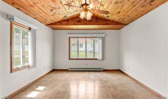 71 Hawthorne Pl, North Providence, RI 02904