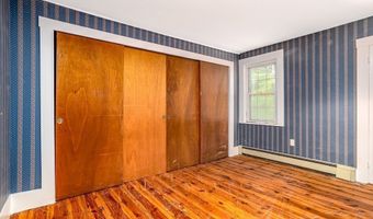 4 Main St, Ashburnham, MA 01430