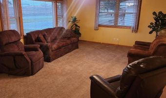 1703 E Mcgregor St, Algona, IA 50511