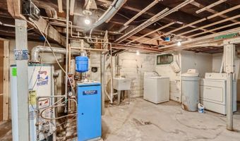 555 Tyler St, Anoka, MN 55303