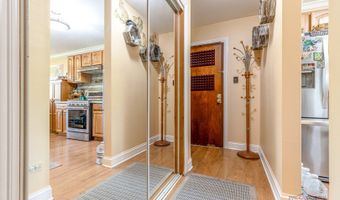 2638 N Windsor Dr 101, Arlington Heights, IL 60004