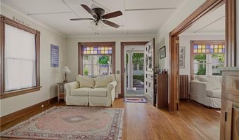 24 Thurston Ave, Newport, RI 02840