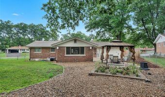 157 Romine Cir, Ballwin, MO 63011