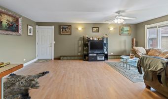 1119 E ALGONQUIN Rd 11, Arlington Heights, IL 60005