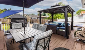 76 Morris Ave, Belford, NJ 07718