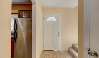 132 Sutton Pl 132, Bloomfield, CT 06002