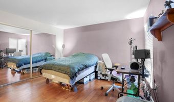 2536 White Oak Pl 1, Escondido, CA 92027