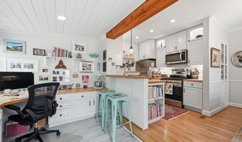 1116 N ROOSEVELT St N, Arlington, VA 22205