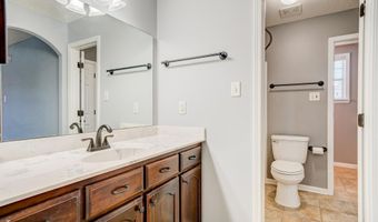 6450 WELLS Grv, Bartlett, TN 38135