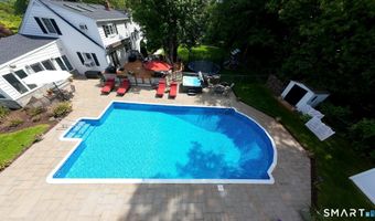 13 Pleasant Rise Cir, Brookfield, CT 06804