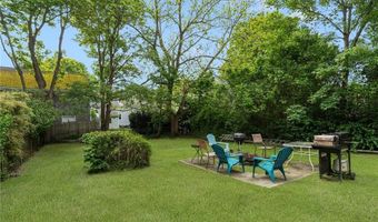 53 Warner St, Newport, RI 02840