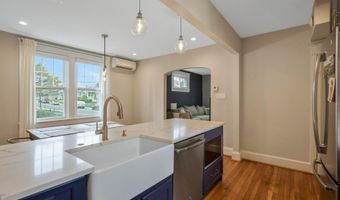 1943 N CLEVELAND St, Arlington, VA 22201