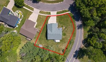 2544 Avery Ln, Altoona, WI 54720