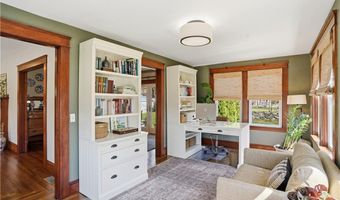 47 Hyland Ave, East Greenwich, RI 02818