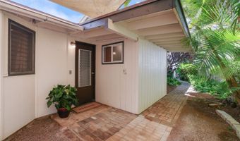 823 Kalalea St, Honolulu, HI 96825