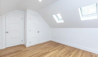247 Hale St 2, Beverly, MA 01915