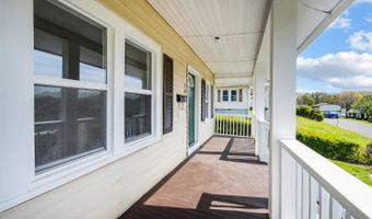 702 13th St, Altavista, VA 24517