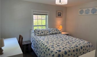 194 S Pier Rd, Narragansett, RI 02882