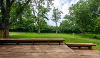 40581 N Sunset Dr, Antioch, IL 60002