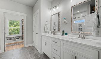 3 Dundonald Ln, Bella Vista, AR 72715