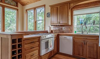 307 Hillcrest St, Ashland, OR 97520
