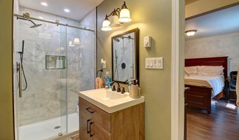 103 Malory Ct, Blakeslee, PA 18610