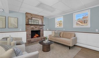 6 Acre Ave, Barrington, RI 02806