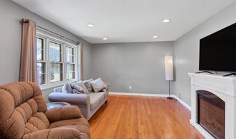 898 W Cunningham St, Alcoa, TN 37701