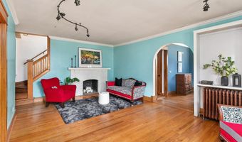 204 51st St, Des Moines, IA 50312