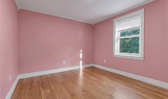 587 Central Ave, Johnston, RI 02919