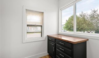 912 5th Ave NE, Austin, MN 55912