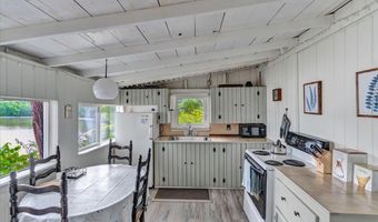 220 Way Ln, Bridport, VT 05734
