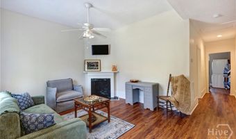534 E Gordon Ln, Savannah, GA 31401