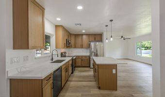 512 E NARRAMORE Ave, Buckeye, AZ 85326