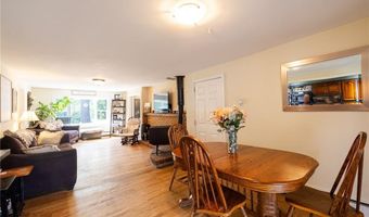 62 Centre Rd, Glocester, RI 02814