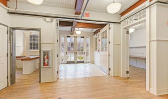 11 Indian Wells Hwy, Amagansett, NY 11930