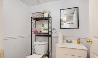 15 Thomas St, North Providence, RI 02911