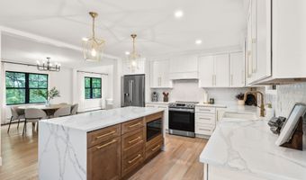 60 Mountain Rd, Colchester, CT 06415