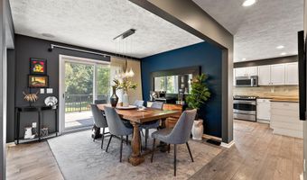 9820 Snow Pointe Dr SE, Alto, MI 49302