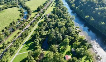 560 S Emerald Isle, Alderson, WV 24910