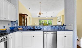 19 Vanderbilt Dr, Narragansett, RI 02882