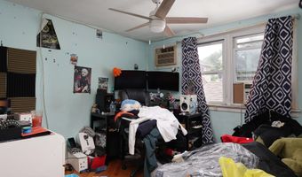 72 Terrace St, Bergenfield, NJ 07621