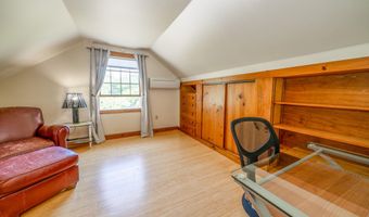 10 School St, Belfast, ME 04915