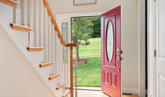 4 Morning Star Ct, Lincoln, RI 02865