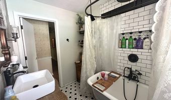 7720 Rice Rd, Amherst, OH 44001