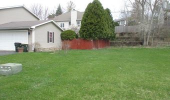 363 Creekside Ln, Antioch, IL 60002