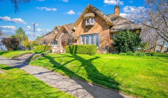 247 4TH St, Athena, OR 97813