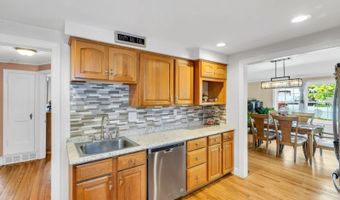 43 Everett Dr, Andover, NJ 07801
